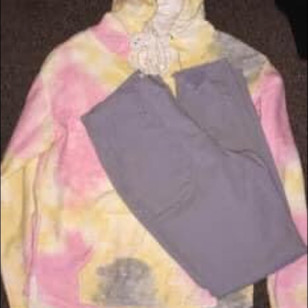 Marching set gray jeans and tyedye hooded top